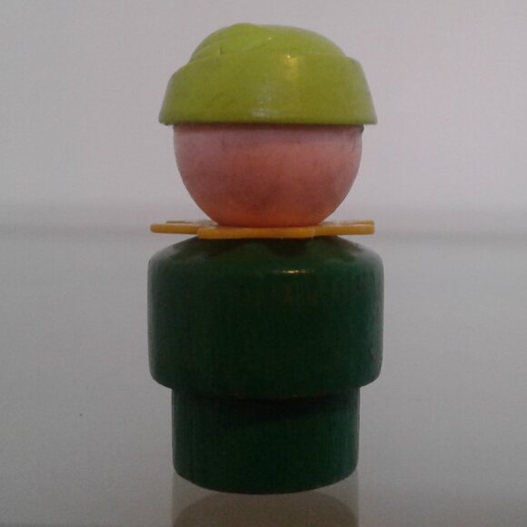 Fisher Price Little People Play Family Castle Woodsman - Picture 2 of 2